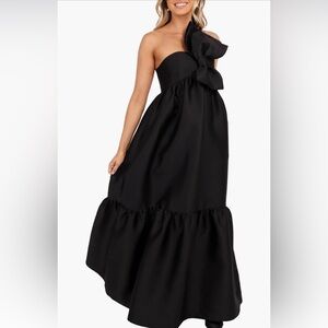 Petal and Pup Betina Bow One Shoulder Gown